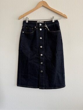 Everlane The Denim Pencil Skirt in Dark Wash, size 24